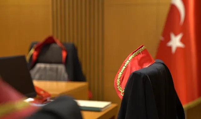 Eşini, 'mini etek giyiyor' diye bacaklarından vurdu, 2'nci duruşmada tahliye oldu