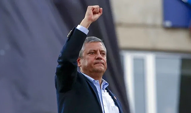 Özgür Özel'den CHP Kürsüsünde 'Yeni Parti' İlanı: 'Yarın Kuruyoruz, Açık Ara Farkla Ana Muhalefetiz!'